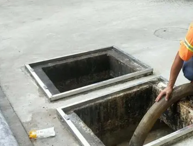 南区街道化粪池清理